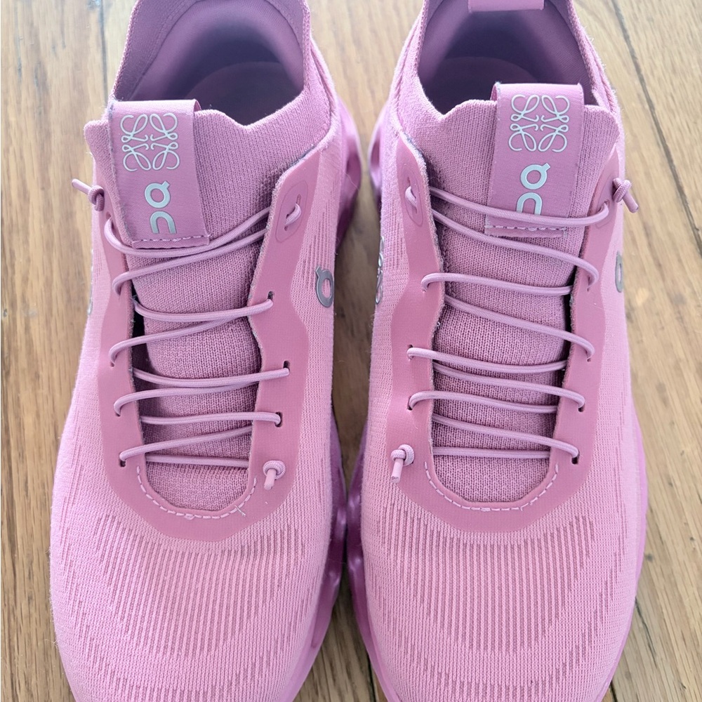 Loewe x On Cloud Women's Sneakers in Pink size 7